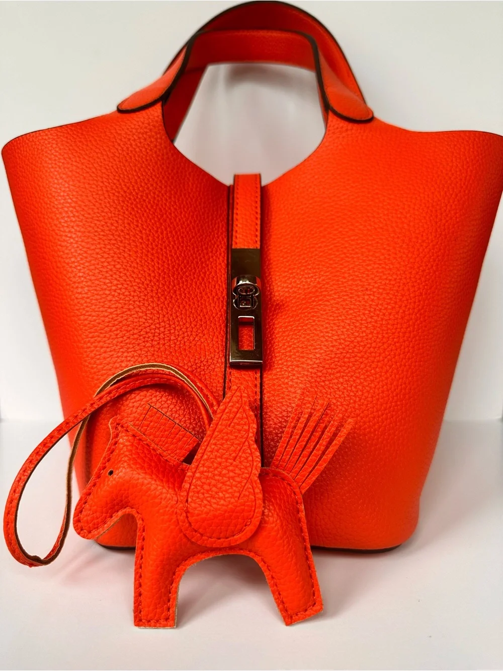 NEW Red Orange Bucket Tote Vegan Leather Silver Hardware Horse Charm - Picture 3 of 8
